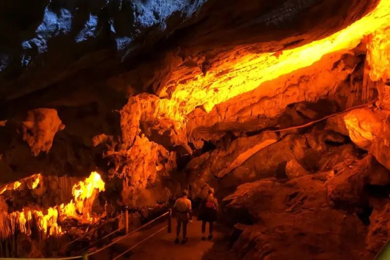 grotta di hua ma (fonte traveloka)