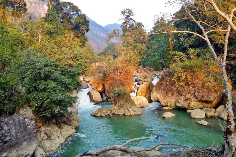 la cascata dau dang - una delle tappe imperdibili per chi ama la natura selvaggia (fonte dulichhobabe.com)