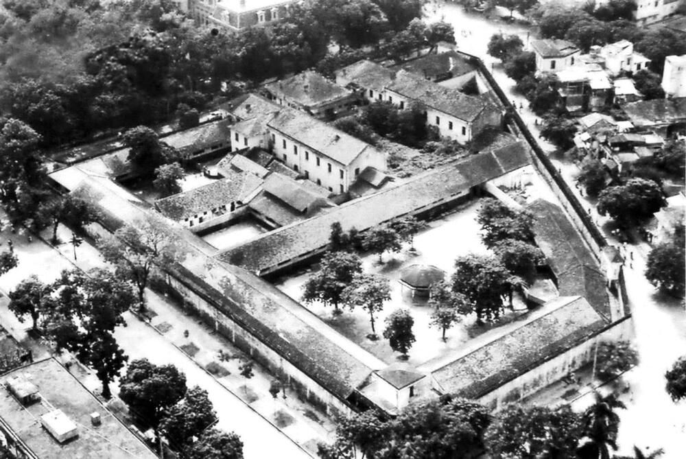 Prigione di Hoa Lo quando il Vietnam era ancora l'Indocina francese (fonte: internet)