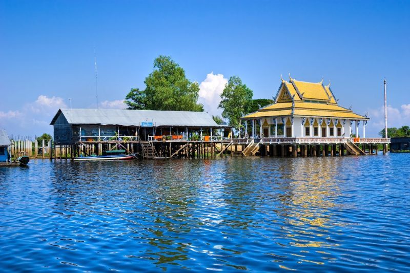 lago tonle sap, il più grande lago d’acqua dolce del sud-est asiatico. (fonte vietjet air)