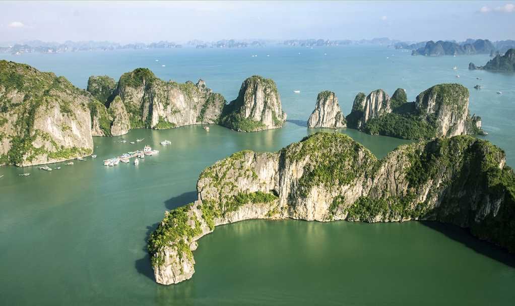 Cosa fare in Vietnam: Baia di Halong (fonte: https://vietnamtourism.gov.vn/)
