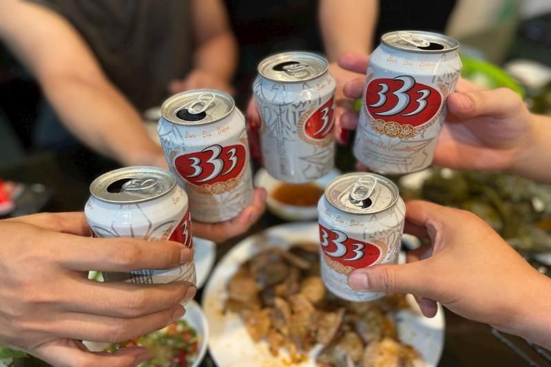La birra 333 è una birra vietnamita molto popolare nel sud del Vietnam